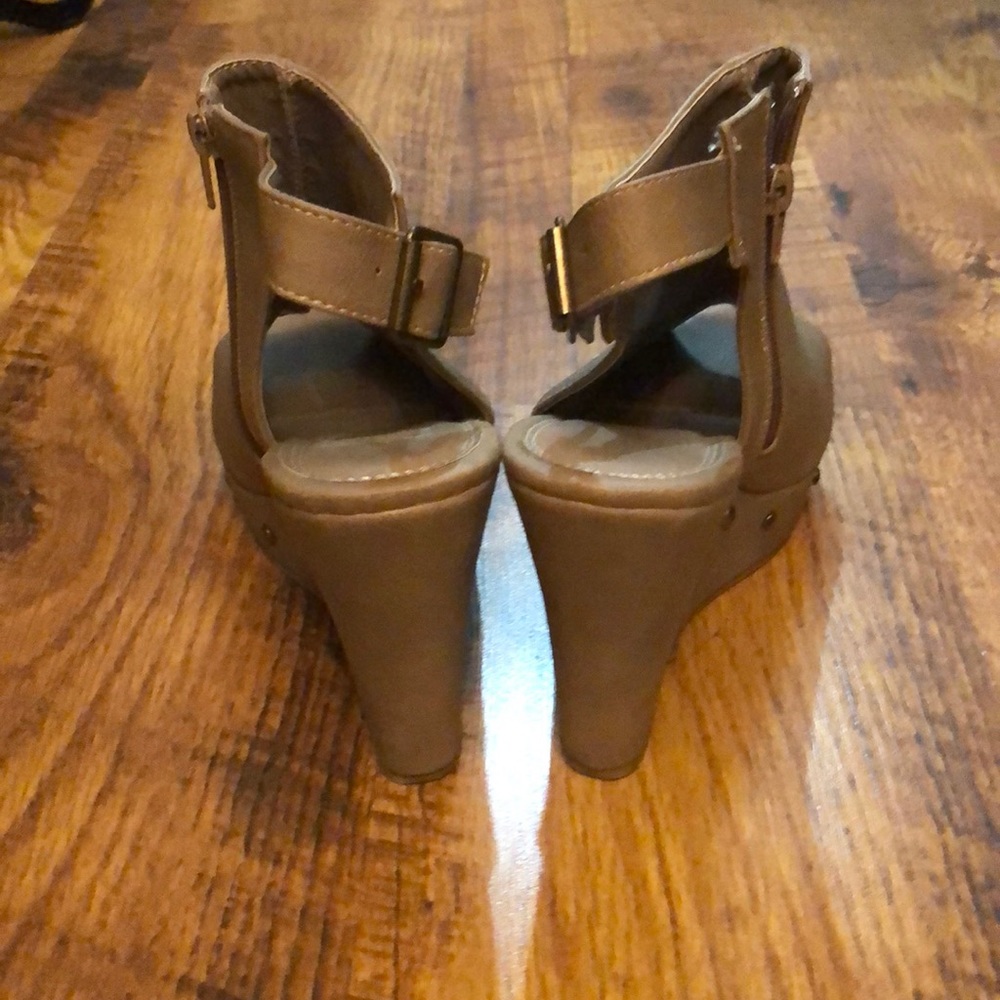 Wedges - Picture 3 of 3
